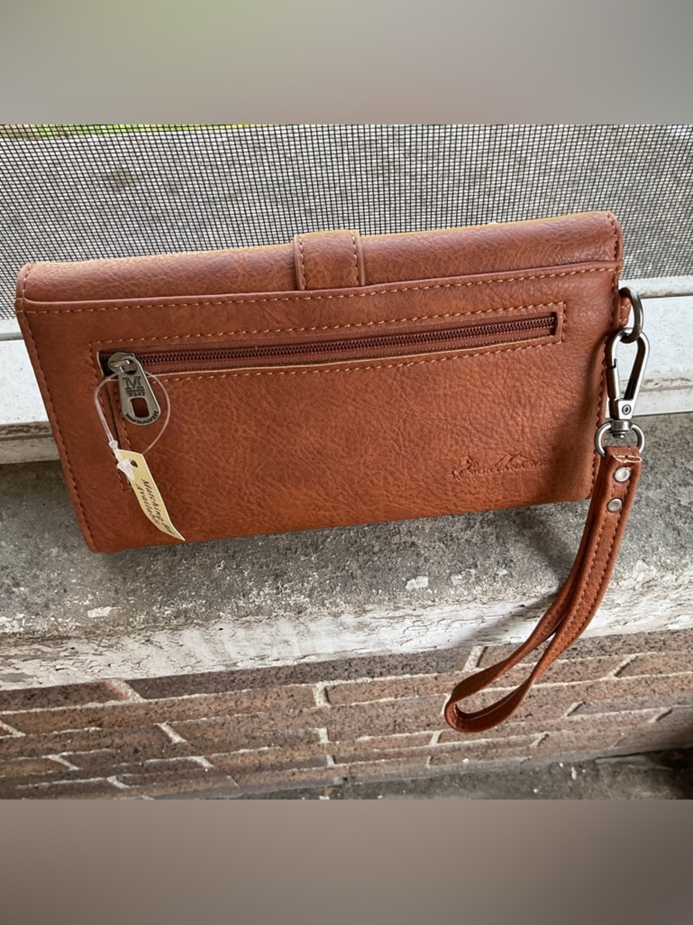 MONTANA WEST WALLET Brown Embroidered Floral Wallet Clutch with Silver Buckle - Picture 4 of 9